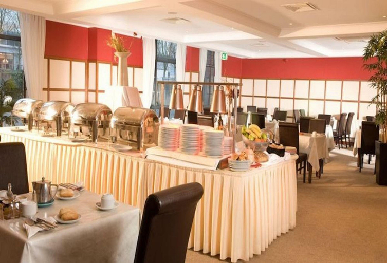 Food & Drinks 5, Great National South Court Hotel