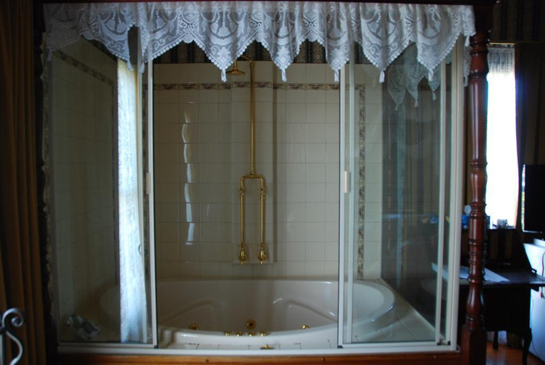 Bedroom 5, The Dragonfly Inn, Launceston - Pt B
