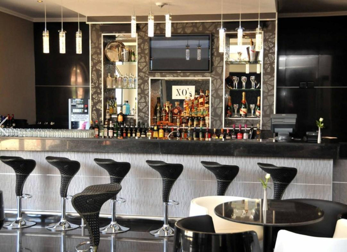 Food & Drinks 4, Velmore Hotel Estate, City of Tshwane