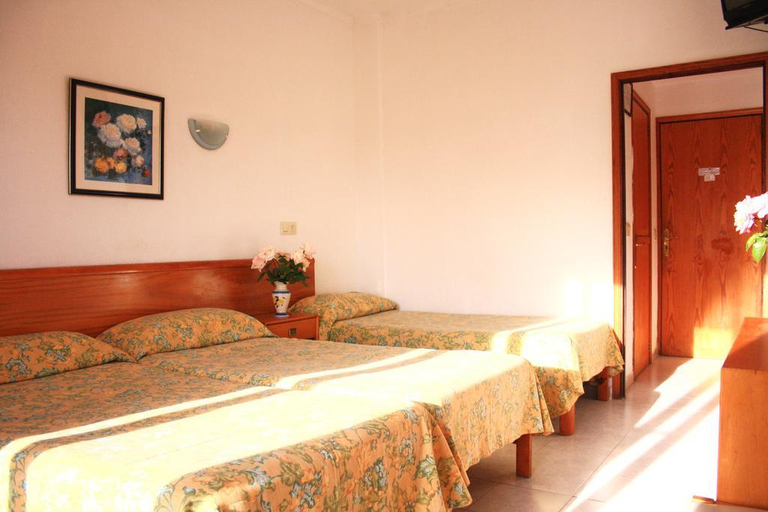 Bedroom 2, Hostal Alcina, Baleares