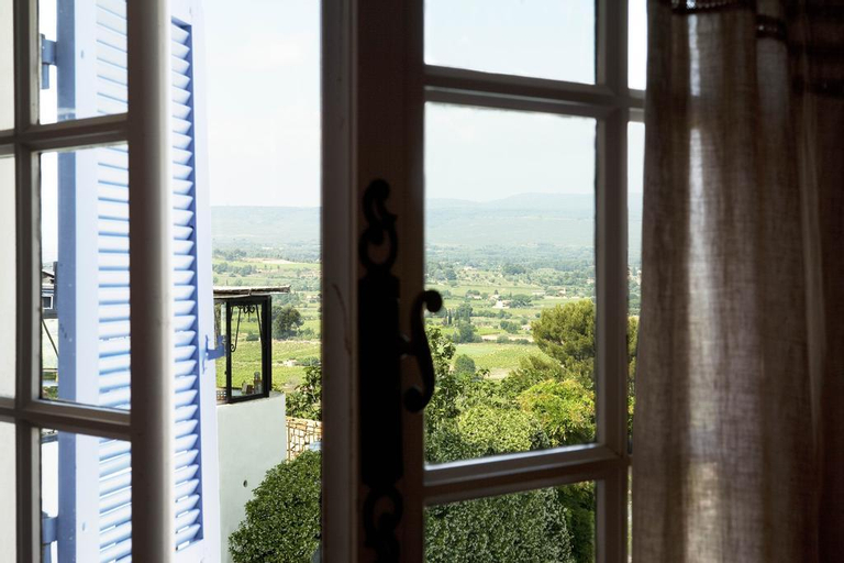 Exterior & Views 14