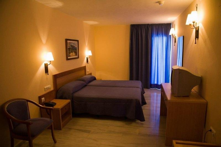 Bedroom 2, Hotel Carmen Almuñécar, Granada