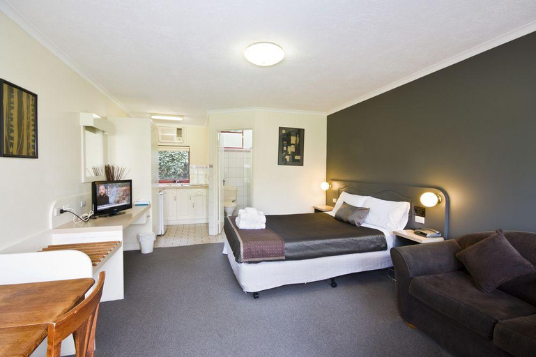 Bedroom 3, Lorne Coachman Inn, Surf Coast - West