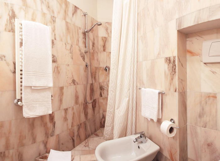 Bathroom 5, La Locandiera B&B, Florence
