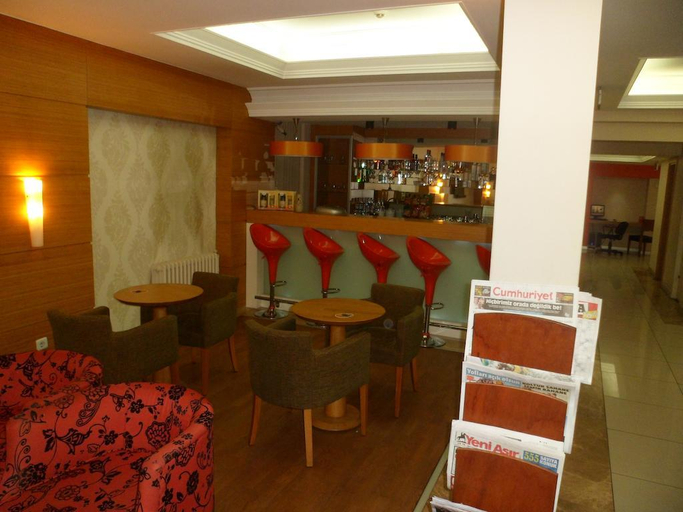 Public Area 2, Baylan Basmane, Konak