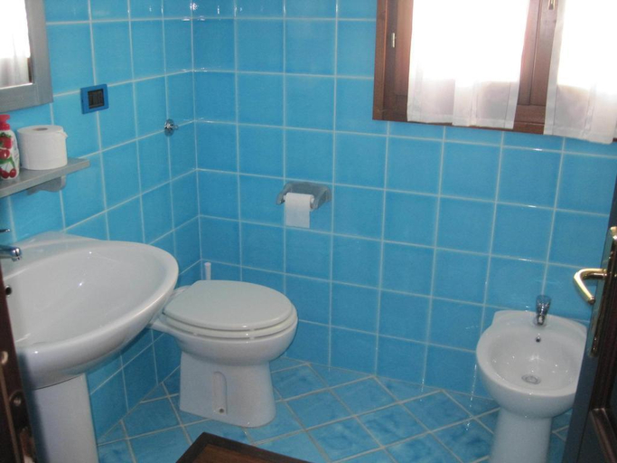 Bathroom 5, B&B La Terrazza, Sassari