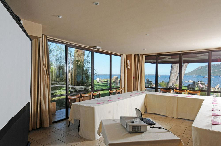 Exterior & Views 2, Le Goeland Hotel, Corse-du-Sud