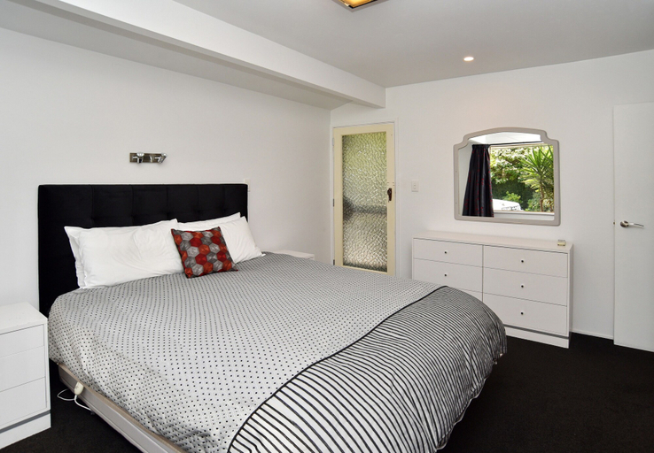 Bedroom 4, Leinster Villa, Christchurch