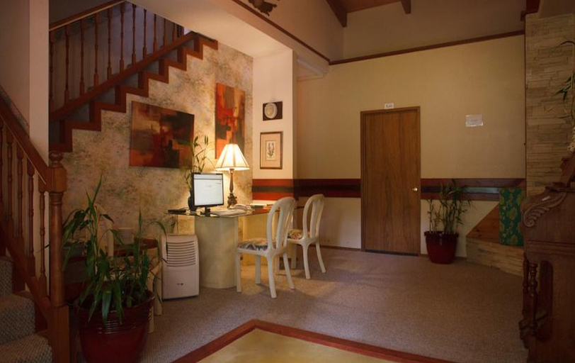 Public Area, Lokahi Lodge, Hawaii