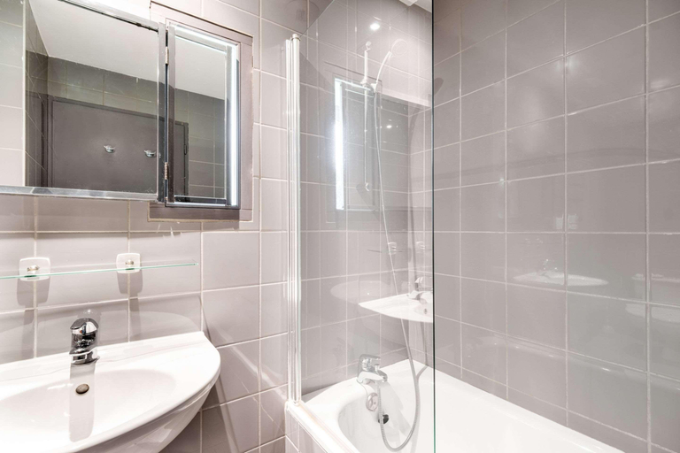 Bathroom 5, Hotel Miura, Savoie