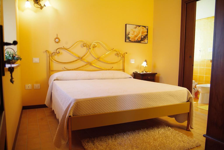 Bedroom 2, Agriturismo Al Crepuscolo, Macerata