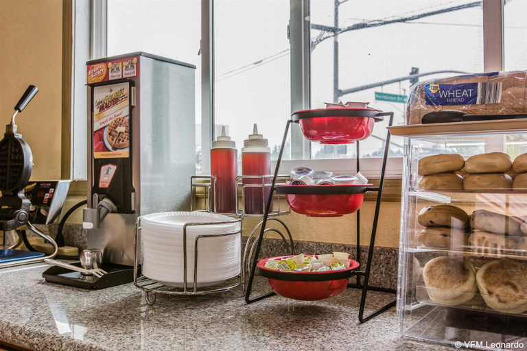 Food & Drinks, Econo Lodge, Del Norte
