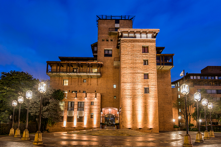 Exterior & Views