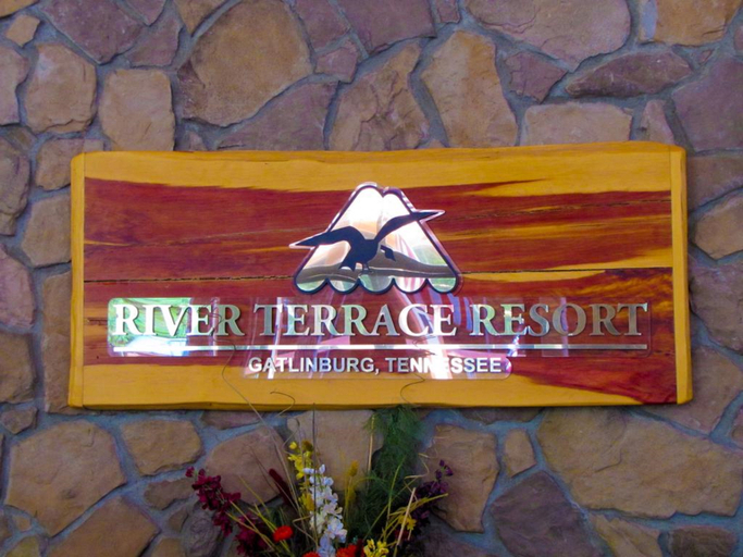 Food & Drinks 5, River Terrace Resort and Convention Center, Sevier