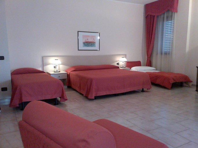 Bedroom 3, B&B Hotel Bari Rondò, Bari