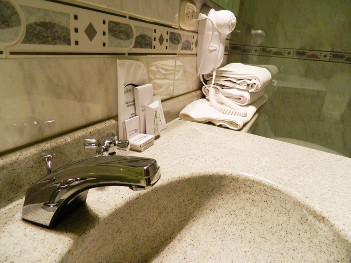 Bathroom 4, Salitre Real, Santafé de Bogotá