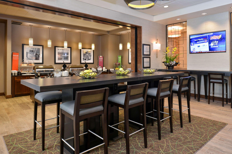 Food & Drinks 5, Hampton Inn & Suites Orlando/Downtown SouthMedical, Orange