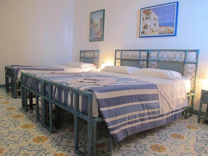 Bedroom 5, Hotel Phenicusa, Messina
