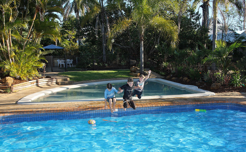 Sport & Beauty 2, Kellys Beach Resort, Burnett  - Pt A