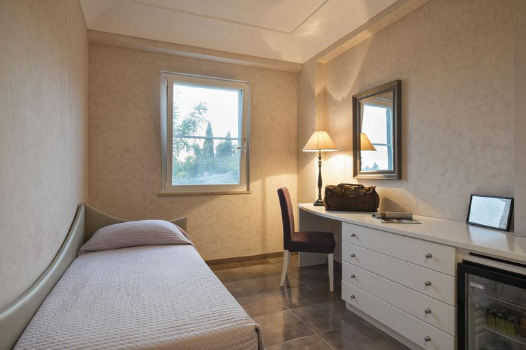 Bedroom 3, Villa degli Ulivi, Latina