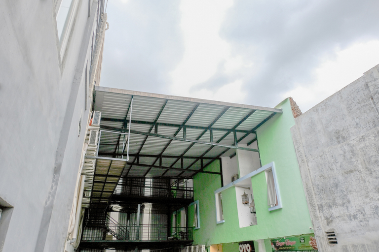 Exterior & Views 2, Oyo 1293 Dei Residence Arjosari, Malang