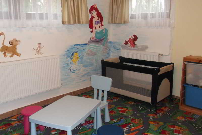 Public Area 2, Helios Hotel Pension, Budapesti