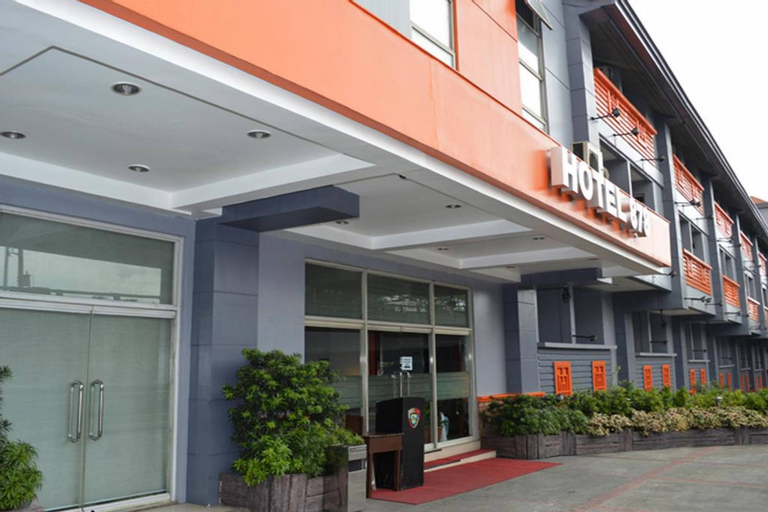 Hotel 878 Libis, Quezon City