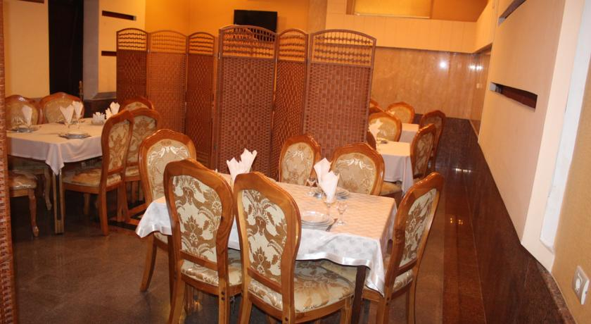 Others 4, Consul, Baku