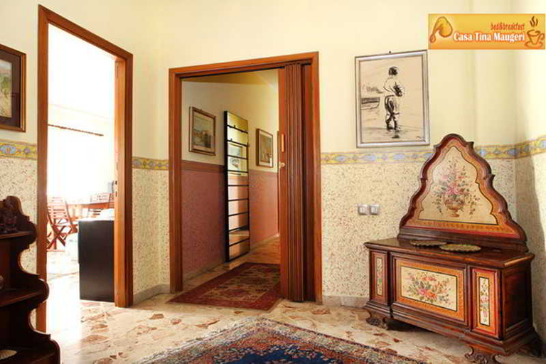 Bedroom 1, Casa Tina Maugeri B&B, Catania