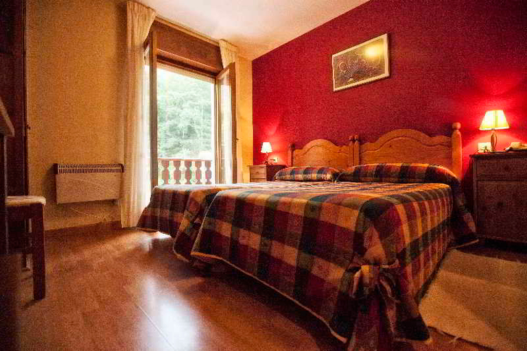 Bedroom 3, Hotel Rural El Molino, Asturias