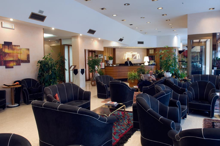 Public Area 5, Grand hotel Ambasciatori, Siena