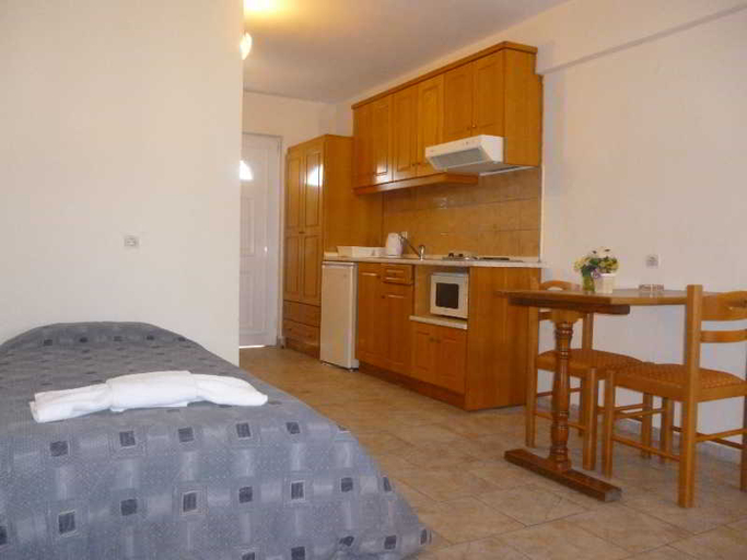 Bedroom 2, Alexis Pool Apartments, Ionian Islands