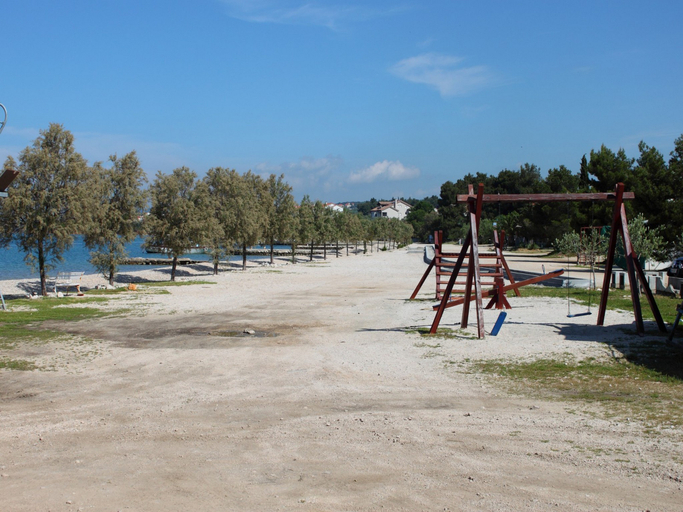 Others 3, Ante, Biograd na Moru