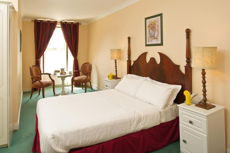 Bedroom 2, Shamrock Inn Hotel