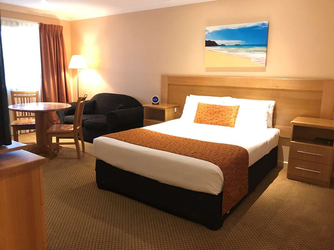 Bedroom 4, Sunseeker Motor Inn, Eurobodalla