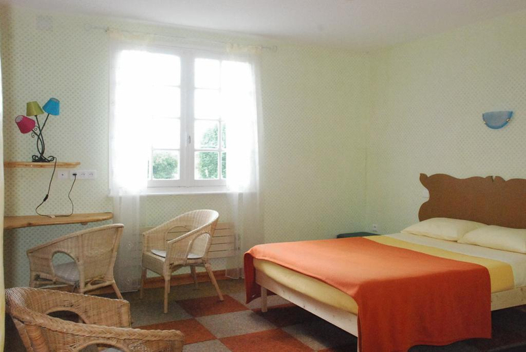 Bedroom 2, Hotel Gue de Beauvoir, Manche