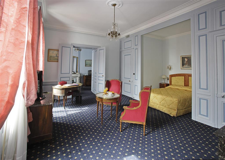 Others, LE CHAMPLAIN Les Collectionneurs, Charente-Maritime