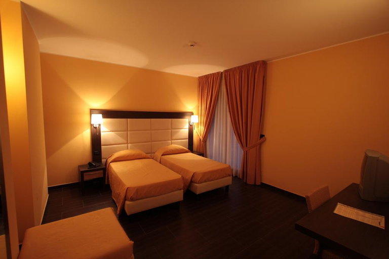 Bedroom 1, Cannamele Resort Hotel, Vibo Valentia