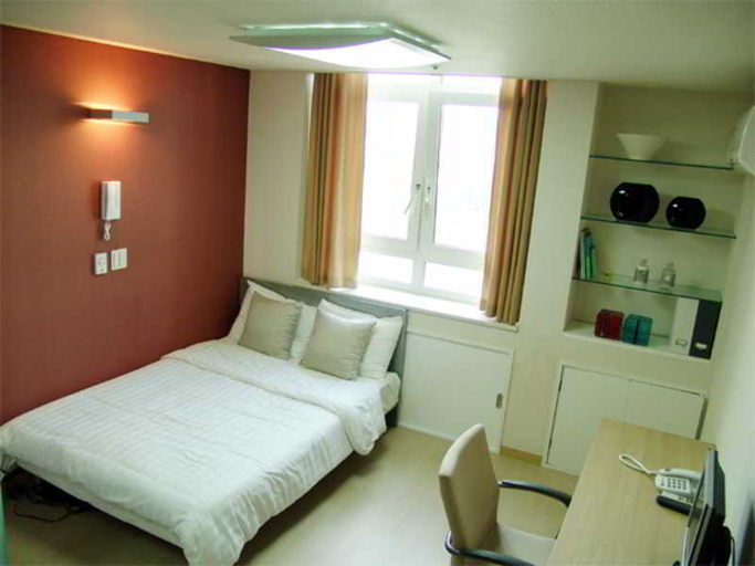 Bedroom 1, Omokgyo Coop Residence, Yeongdeungpo
