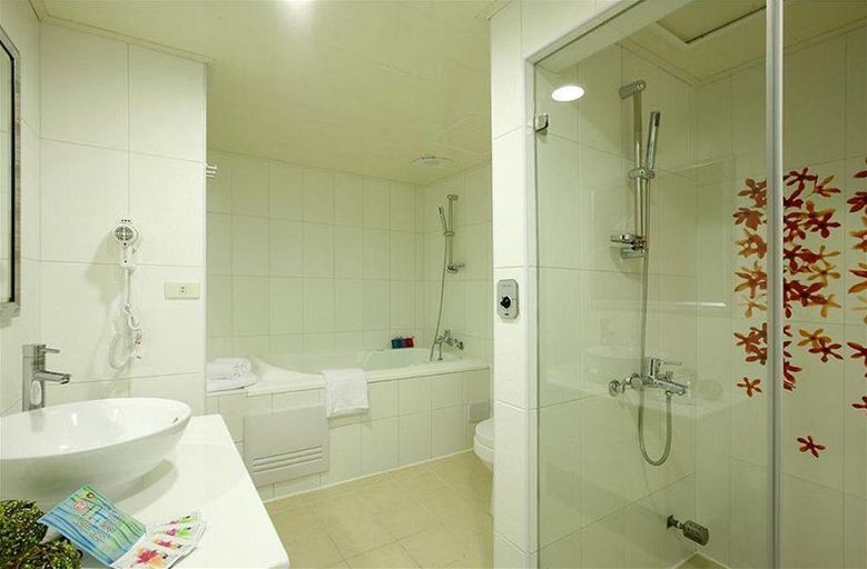 Bathroom 4, Hotel Metropolitan Kaohsiung, Kaohsiung