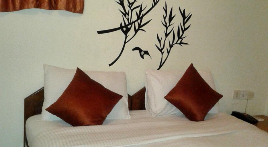 Bedroom, Santa Monica Resorte, North Goa