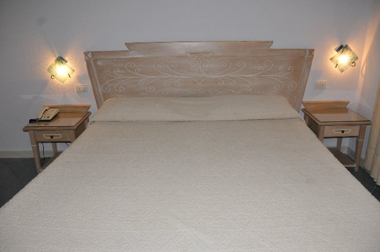 Bedroom 3, Bonsai, Nuoro