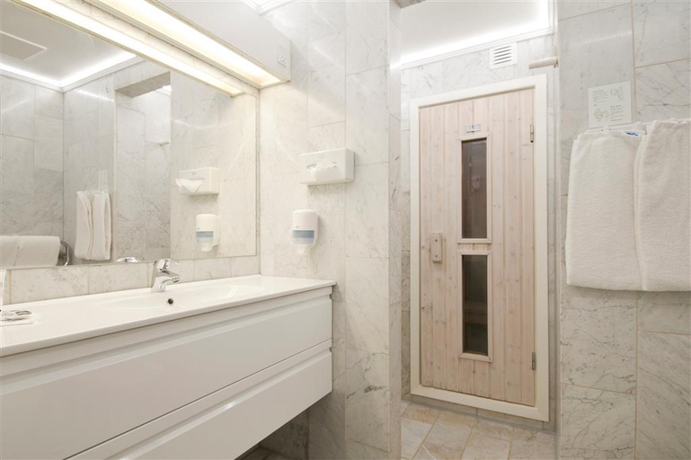 Bathroom 5, Golf Hotel Viborg, Viborg