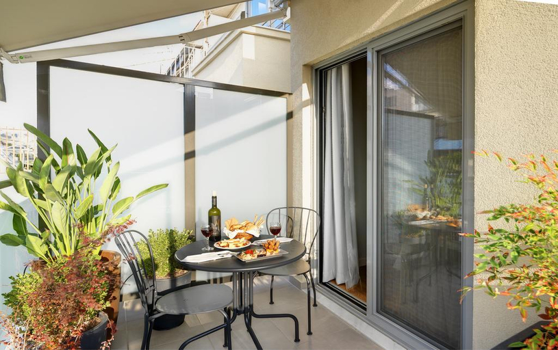 Exterior & Views 2, Piraeus Inn, Attica