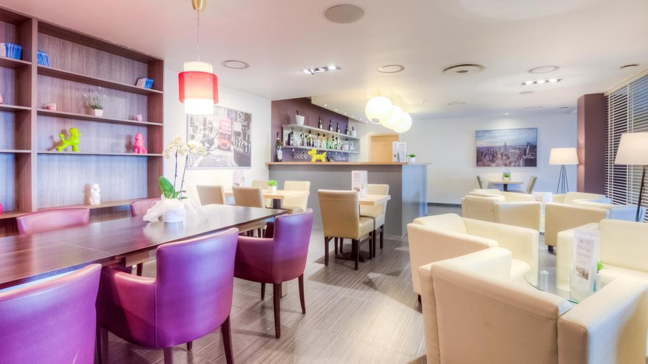 Public Area 5, Hotel-Restaurant Horizon Ath-Lessines, Hainaut