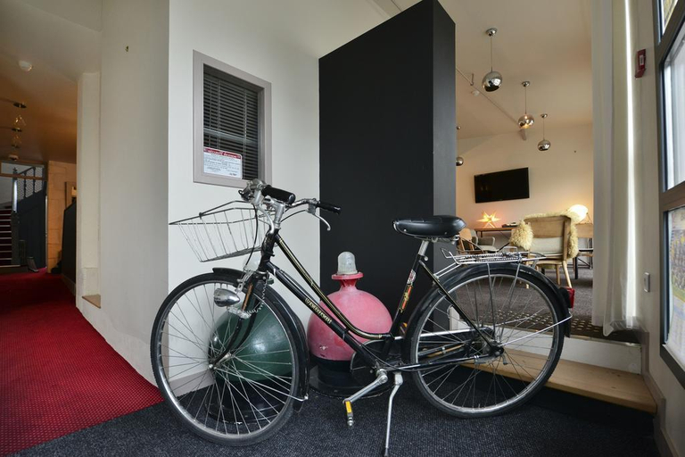 Others 2, Accostage Hotel, Charente-Maritime