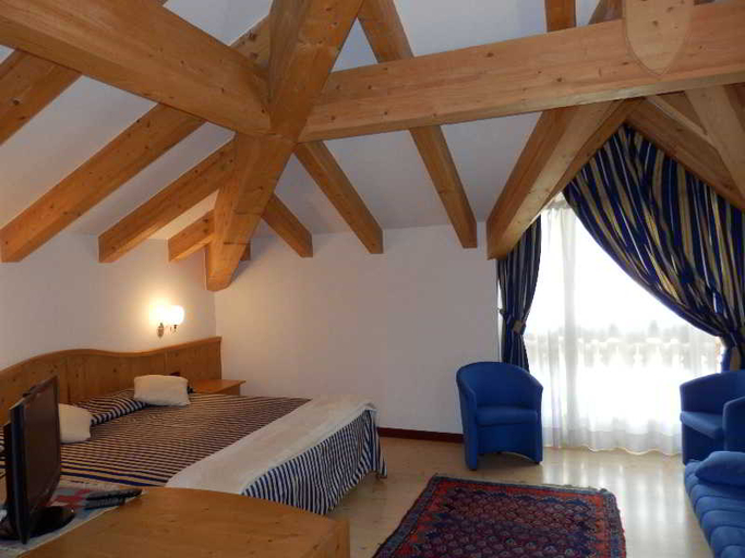Bedroom 3, Hotel Dolomiti, Trento