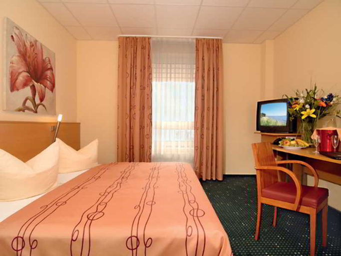 Bedroom 4, Center Hotel Drive Inn, Bamberg