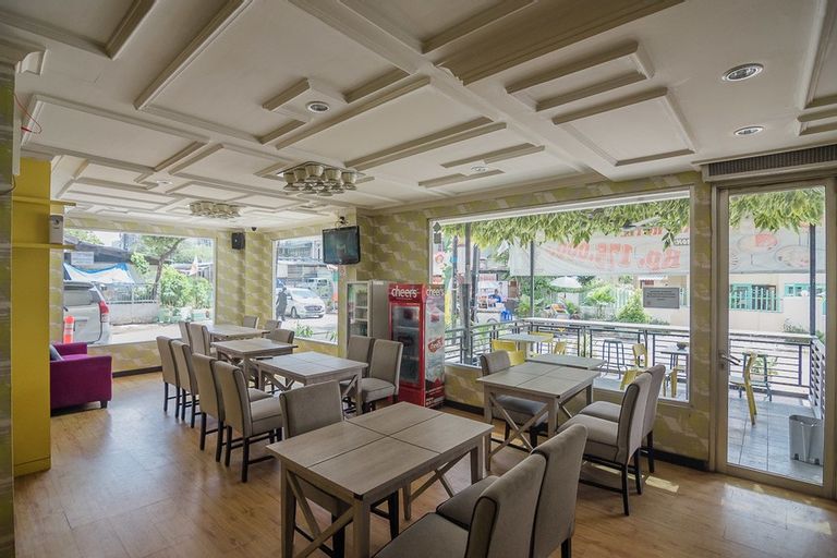 RedDoorz Plus near Mangga Besar Station 2, West Jakarta