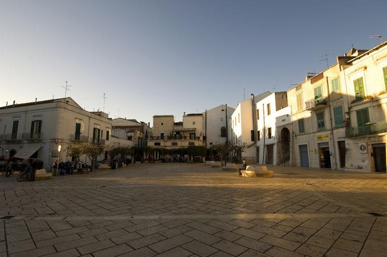 Exterior & Views 2, Palazzo Derchia, Bari